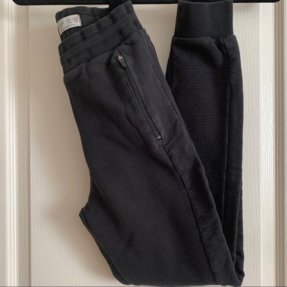 Boy’s Zara Casual Joggers - Picture 2 of 5